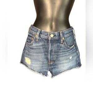 Levi’s 501® ORIGINAL FIT HIGH RISE WOMEN'S SHORTS in dark wash sz w28 preloved